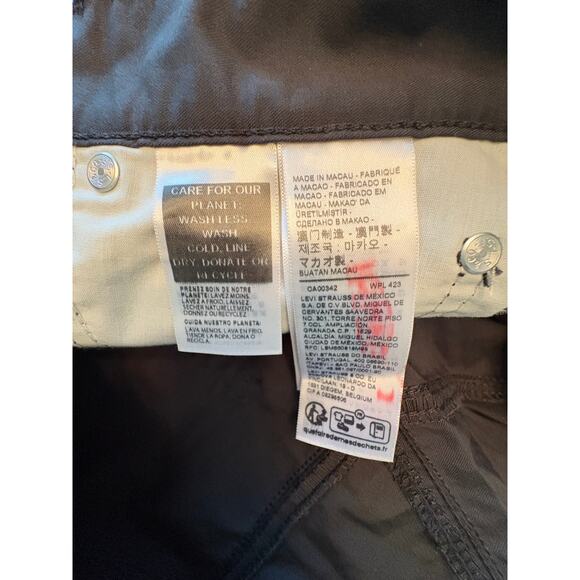 NWT LEVI'S BLACK HIGH-WAISTED MOM JEANS SIZE 29X30 - Picture 6 of 7